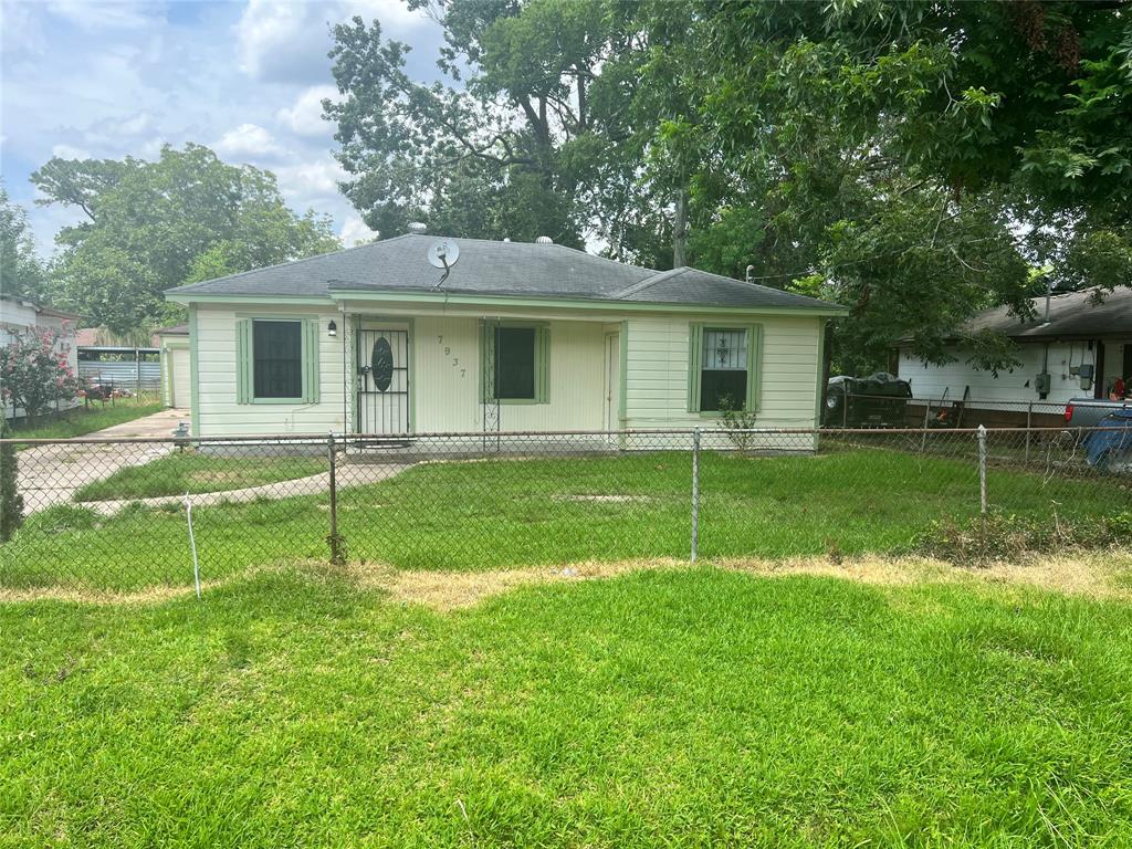 7937  Oak Knoll Lane Houston Texas 77028, 2