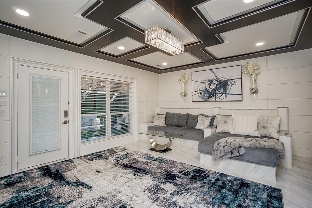 Photo #3: 62486288 Listing 