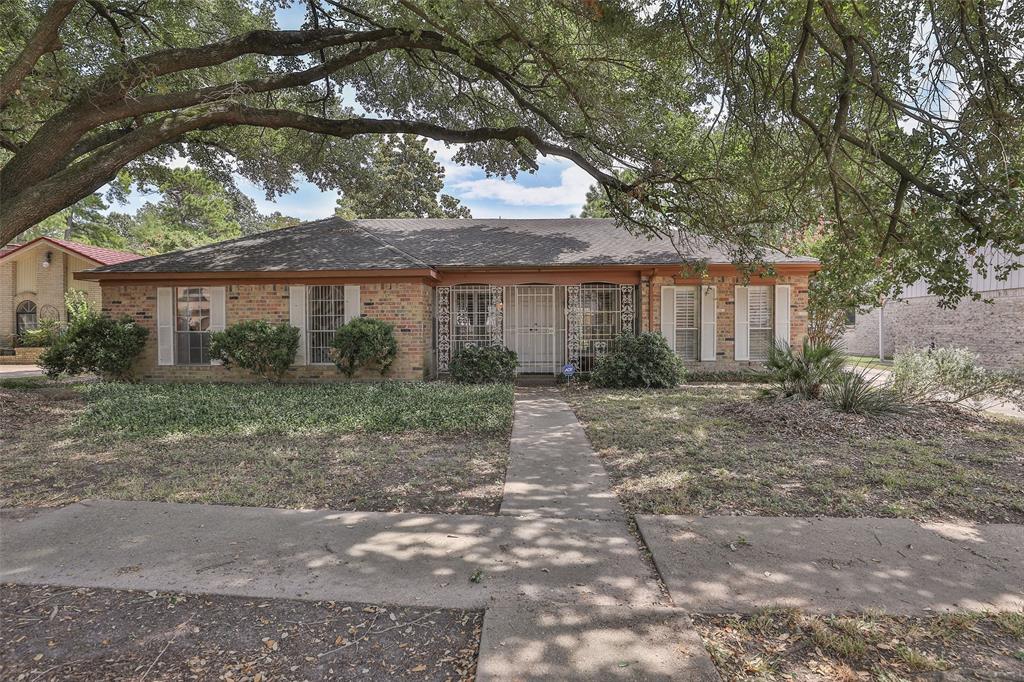 4303 Black Locust Dr