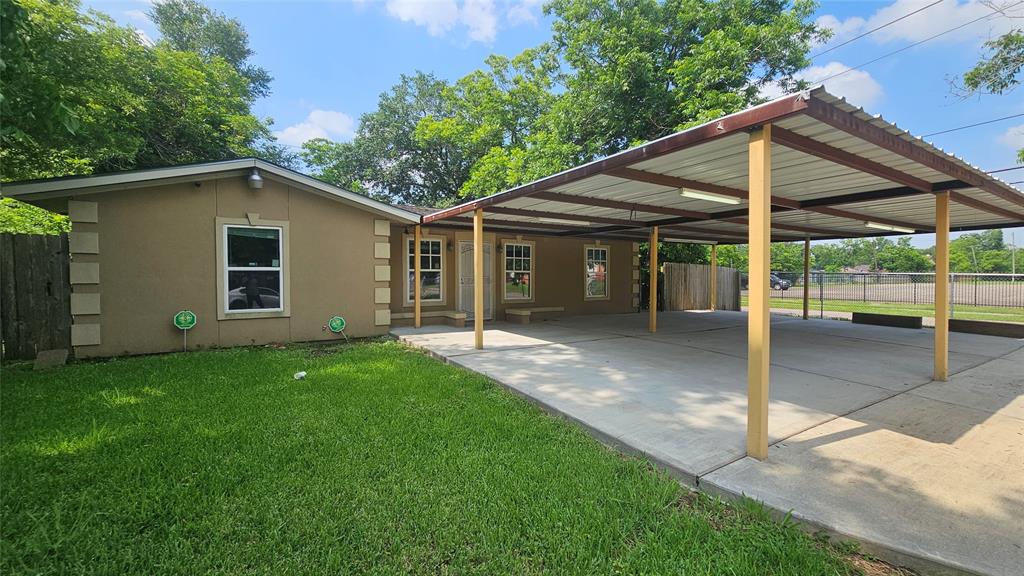5902  Belarbor Street Houston Texas 77033, 3