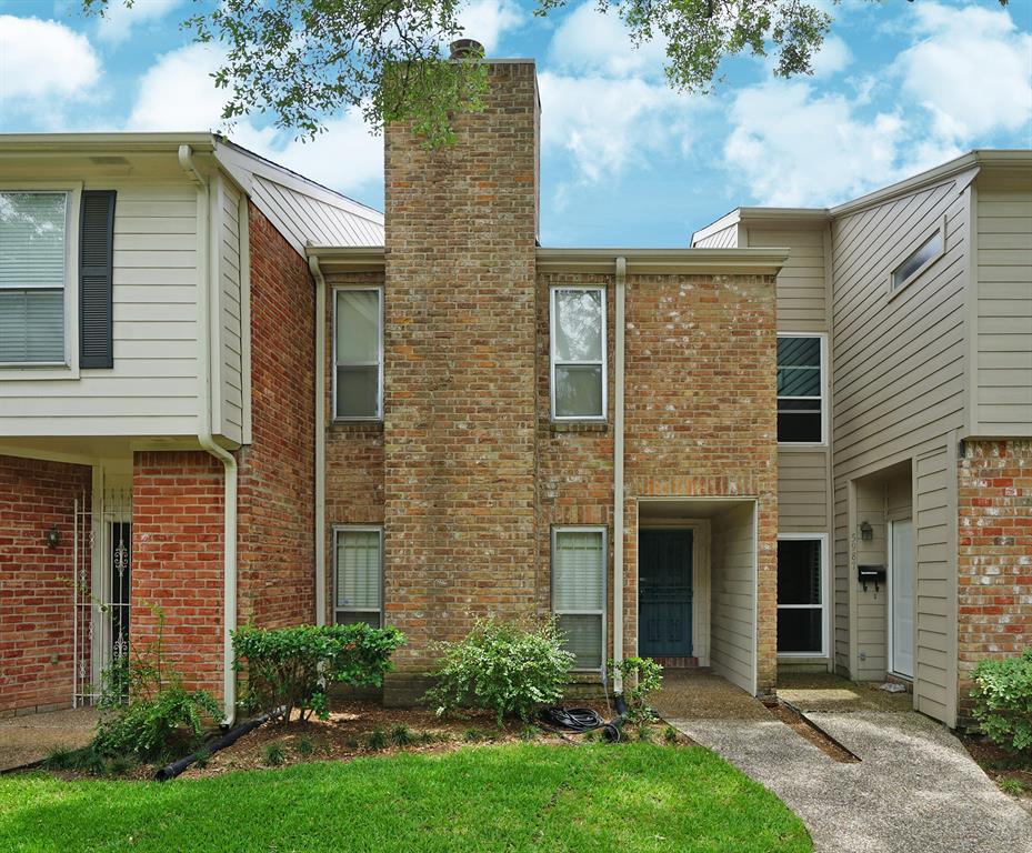 5985  Woodway Drive Houston Texas 77057, Houston