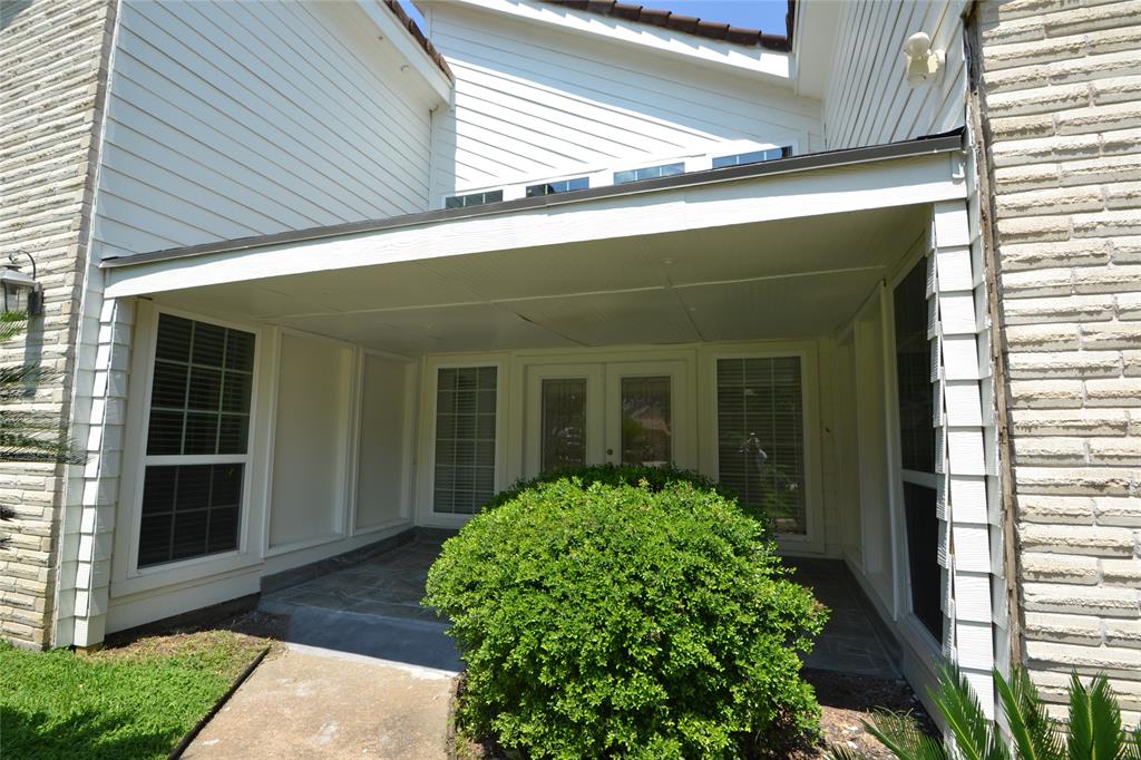 1715  CREEKSIDE Drive Sugar Land Texas 77478, Sugar Land