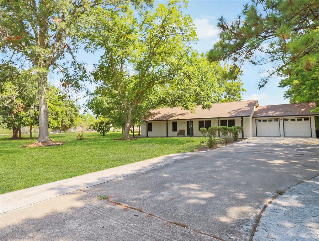 3800 Fig Orchard Rd, Highlands, TX 77562