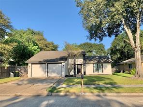 2303 Meadow Green, Pearland, TX, 77581
