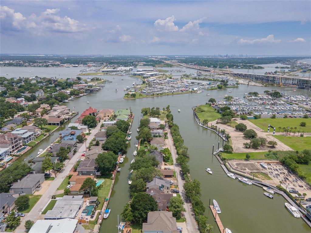 50  Lazy Lane Kemah Texas 77565, Kemah