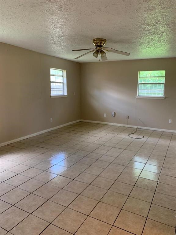 4326  Howcher Street Houston Texas 77047, 3