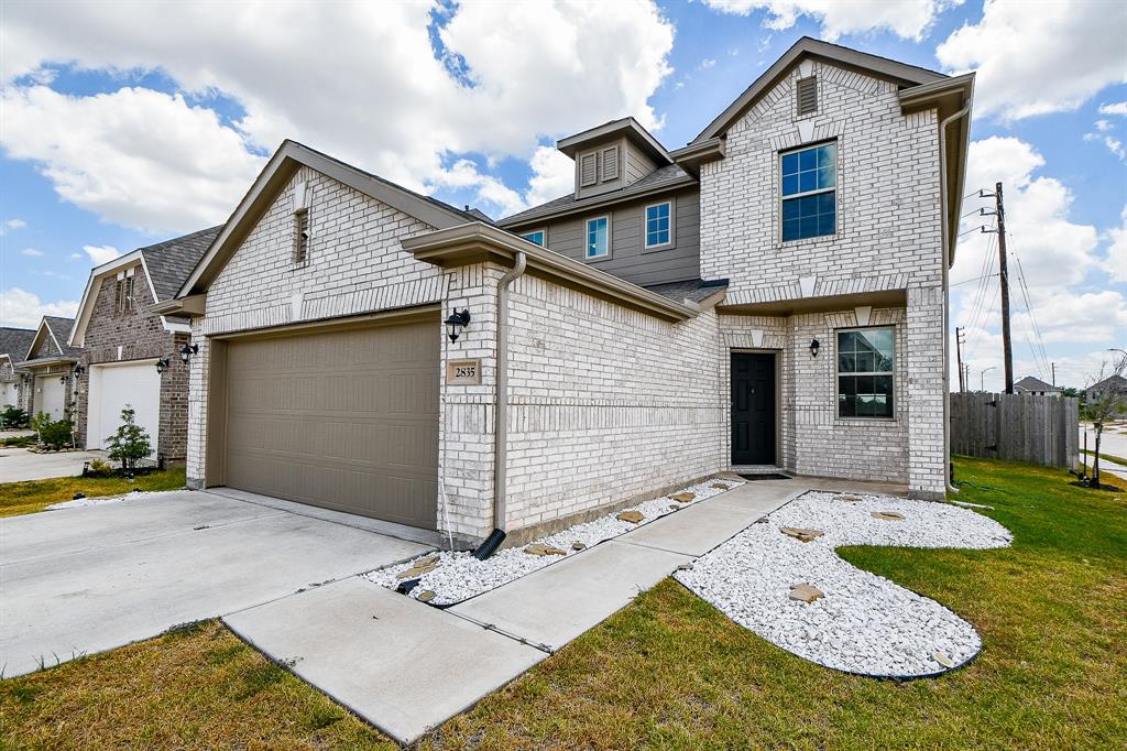 2835 Meandering Elm Trl