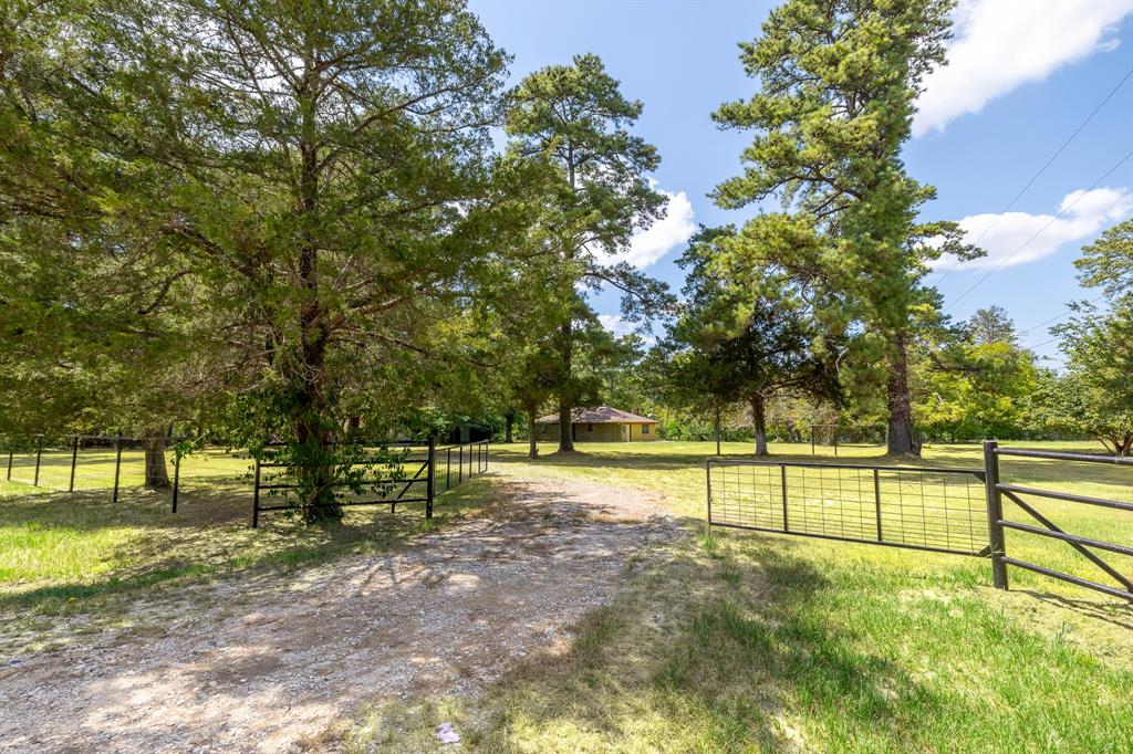 5735 County Road 2252  , Cleveland, Texas image 1