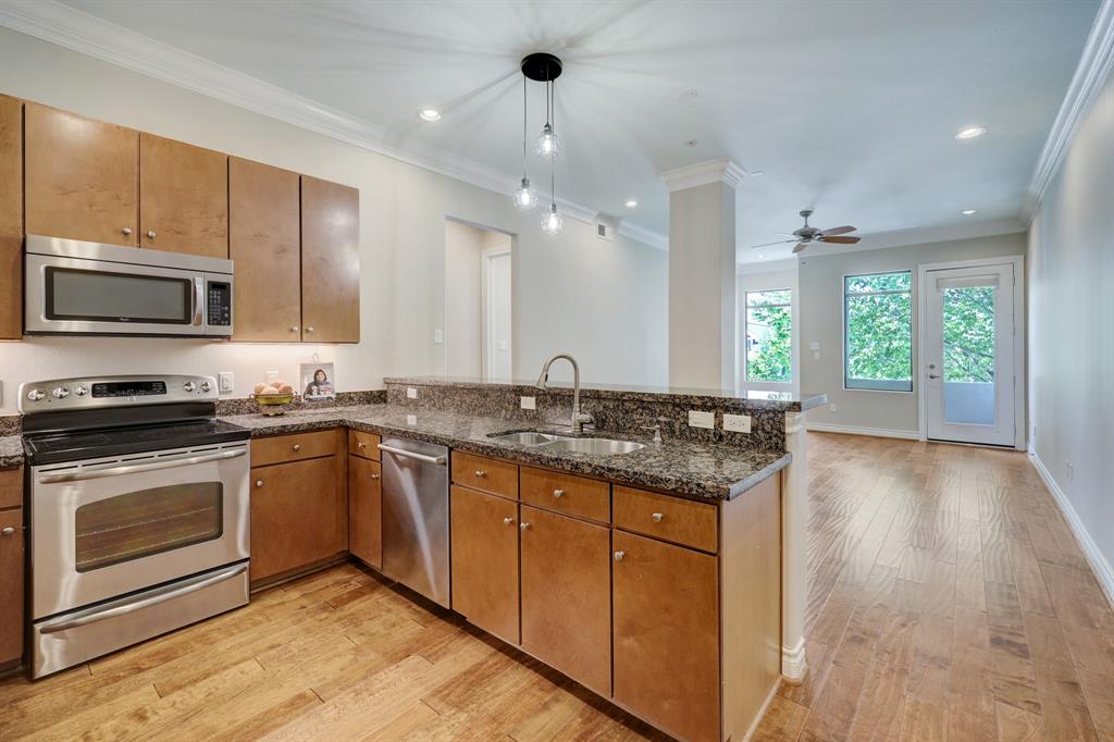 510 Lovett Blvd Unit 304