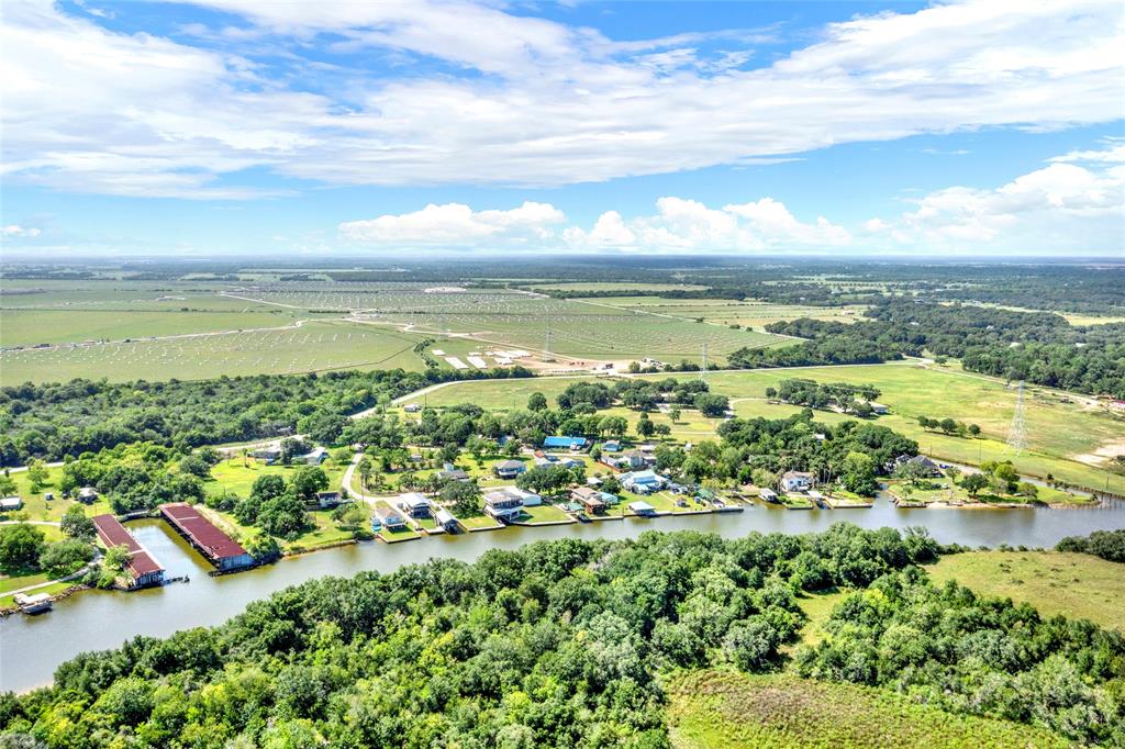 Nearby homes along Chocolate Bayou. Just down from Horseshoe Bend Marina.