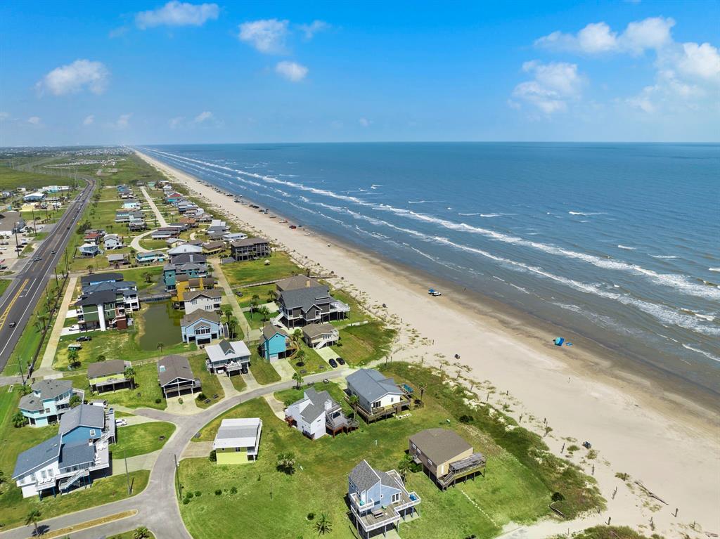 16912 Jamaica Beach Rd, Jamaica Beach, TX 77554