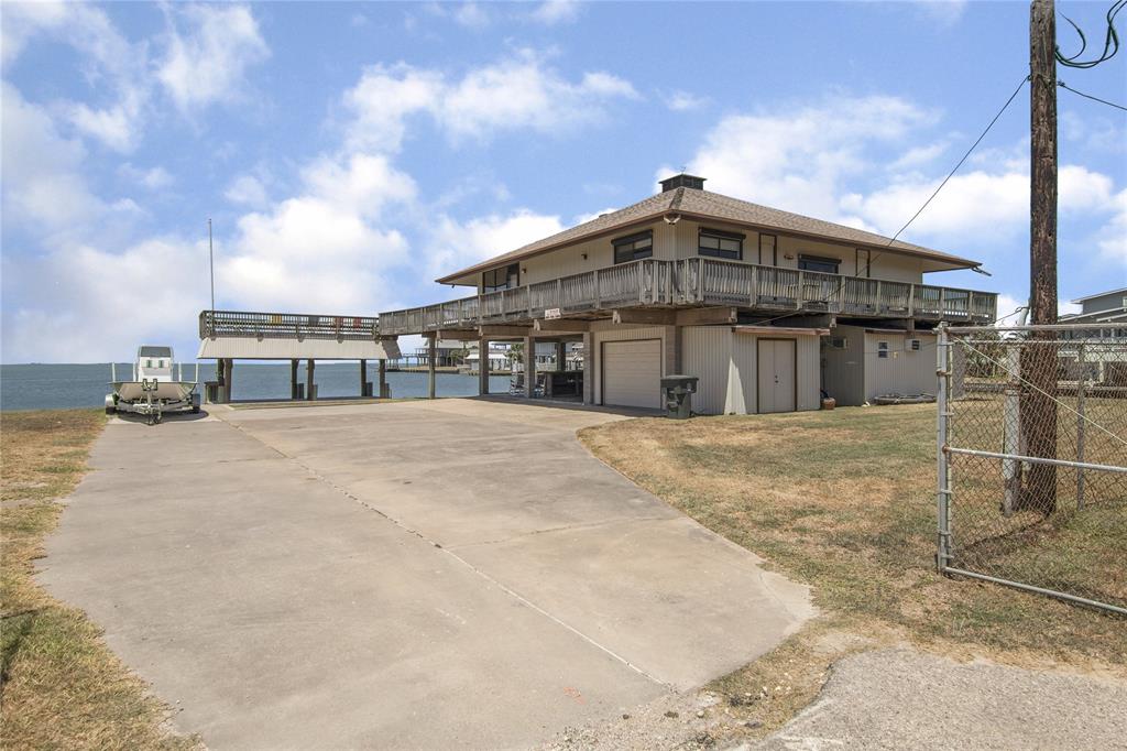 3702  Spanish Wells Galveston Texas 77554, 33