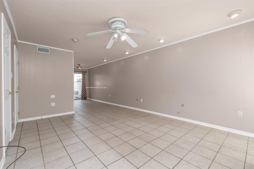 Photo #7: 33099838 Listing 