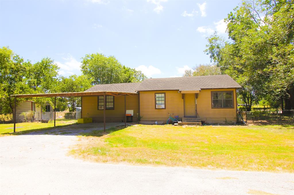 10005  Beadle  Wharton Texas 77488, Wharton