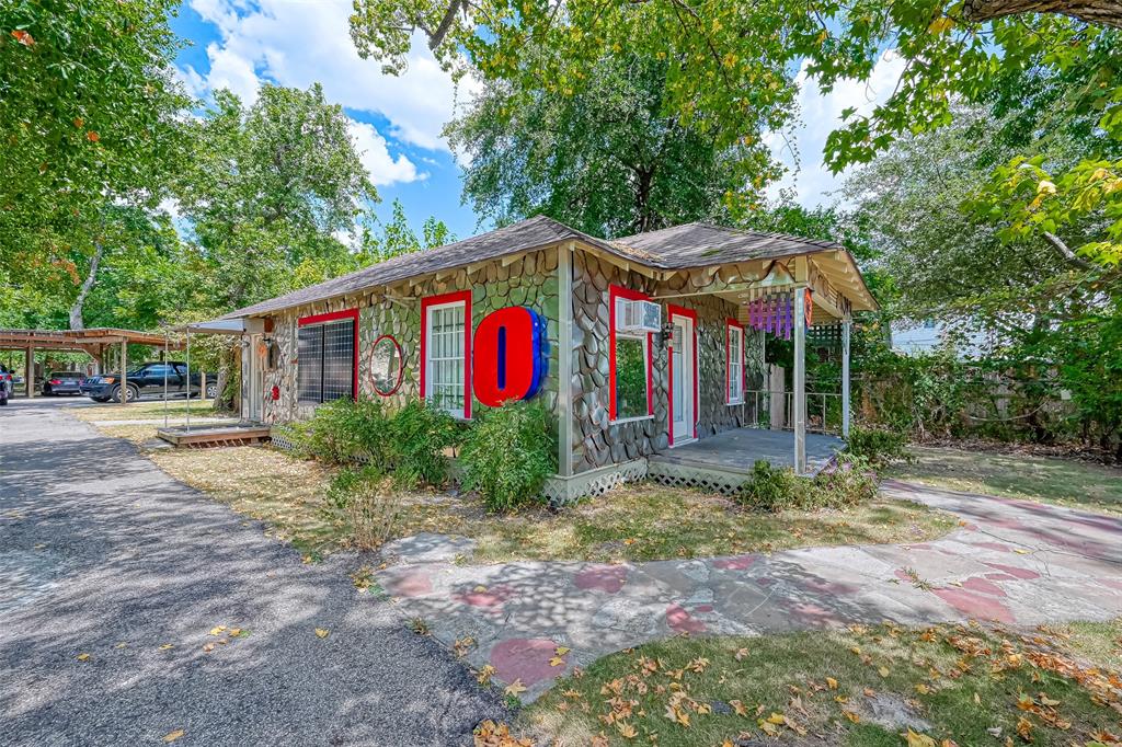 512 W Donovan St, Houston, TX 77091