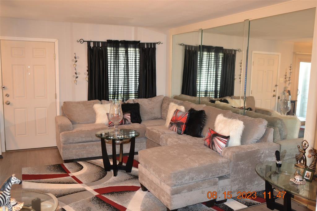 Photo #9: 62772932 Listing 