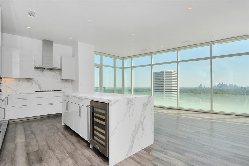 Photo #7: 30002850 Listing 