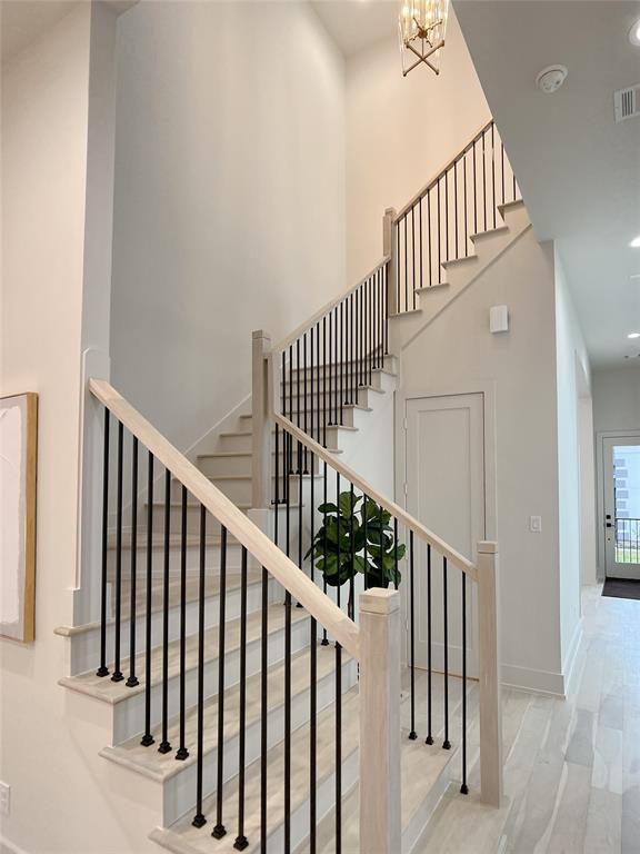 Photo #10: 35913528 Listing 