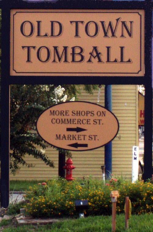 A scenic town with old-fashioned charm and plenty to offer. If you enjoy shopping, browse the one-of-a-kind wares in Downtown Tomball’s boutique clothing stores and antique shops.
