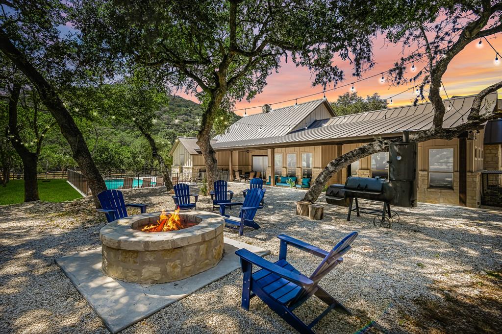 15 Heartstone Ln, Concan, TX 78801