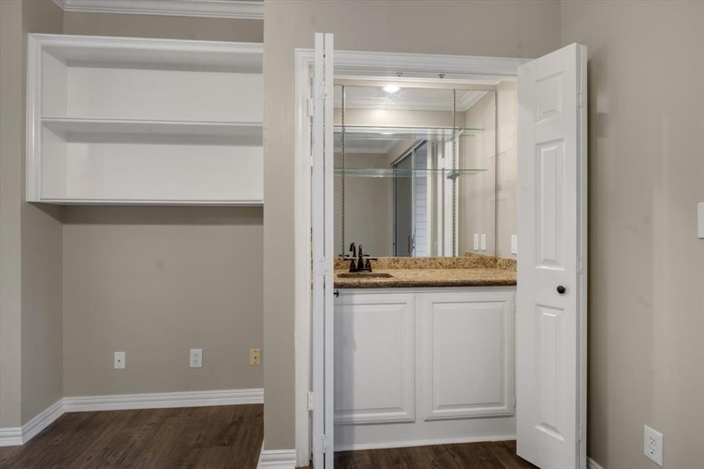 Photo #5: 4372006 Listing 