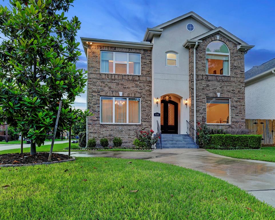 4340  BETTY  Bellaire Texas 77401, 17