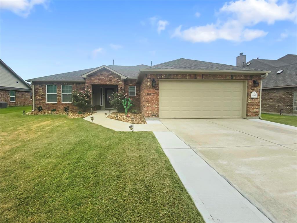 437  Twin Lakes Boulevard West Columbia Texas 77486, 5