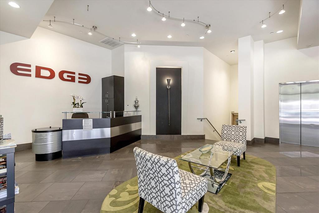 Photo #5: 21797509 Listing 