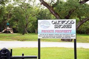 Oakwood Shores Public Sign