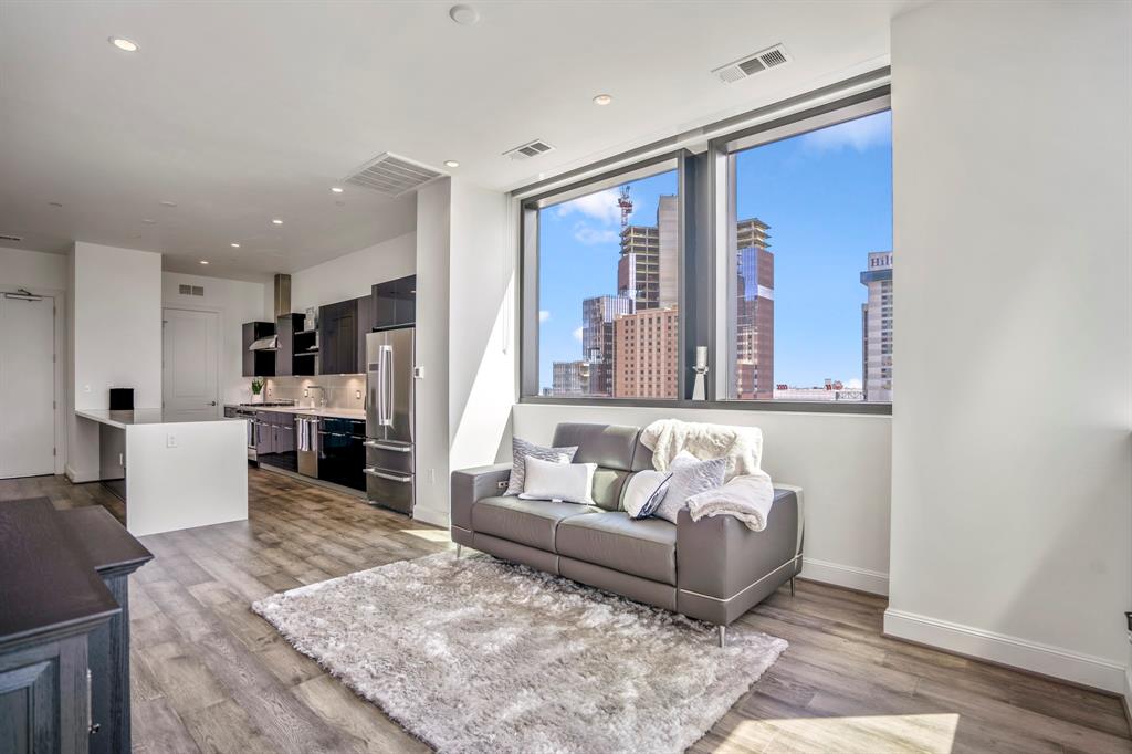 Photo #11: 20171219 Listing 