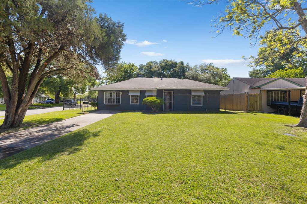 6903  Weston Street Houston Texas 77021, 4