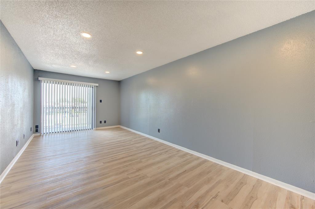 Photo #8: 18597593 Listing 