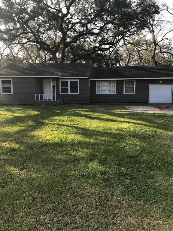 705  Avenue B  Sweeny Texas 77480, 5