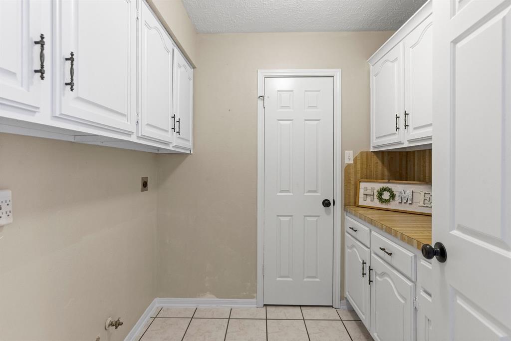 Laundry Room with tons of storage