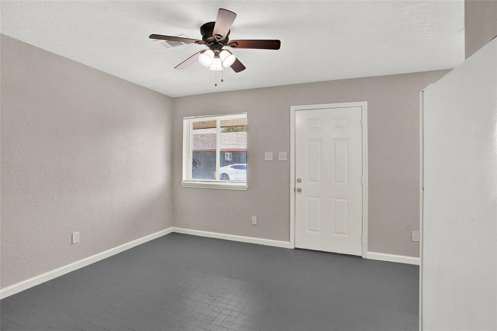7707 Glover St, Houston, TX 77012