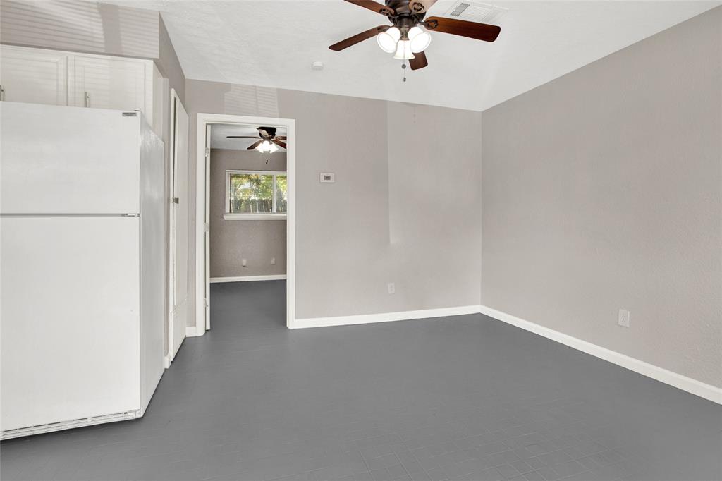 7707 Glover St, Houston, TX 77012