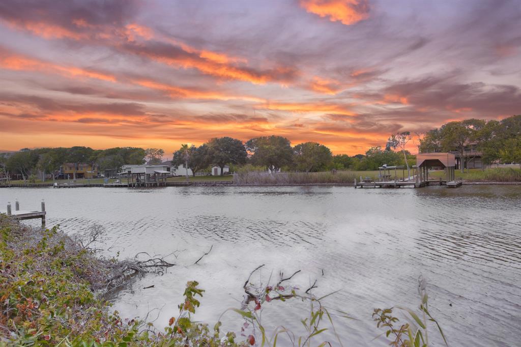 242  County Road 609 Creekside Drive Sargent Texas 77414, 54
