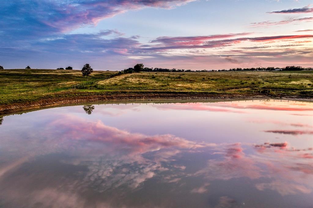 Sunset Hills. Ponds on some lots.