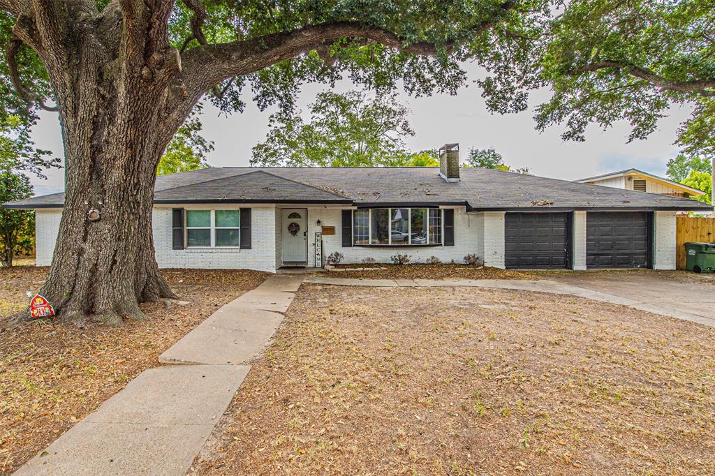 1610  Texas Street Liberty Texas 77575, Liberty