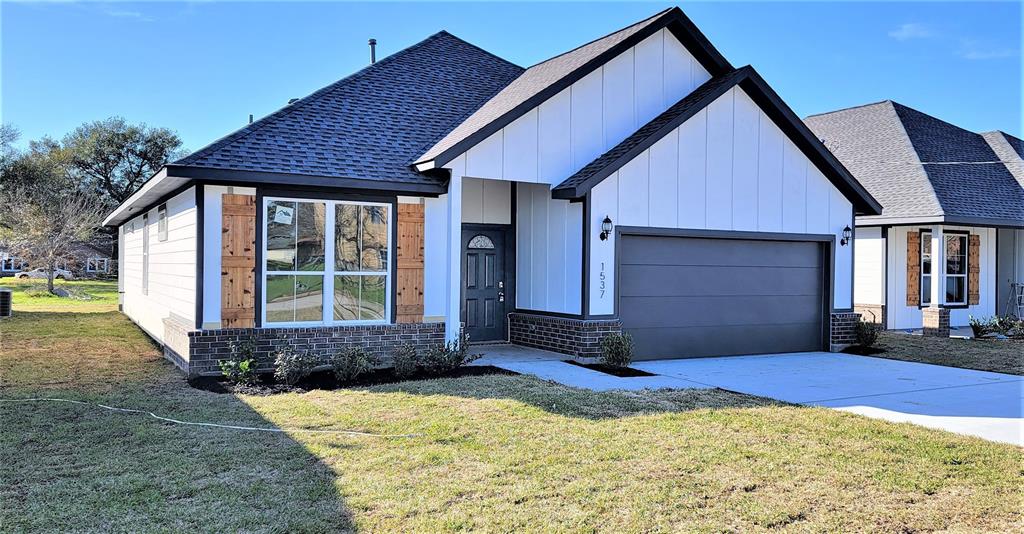 1517  5th Street Hempstead Texas 77445, Hempstead