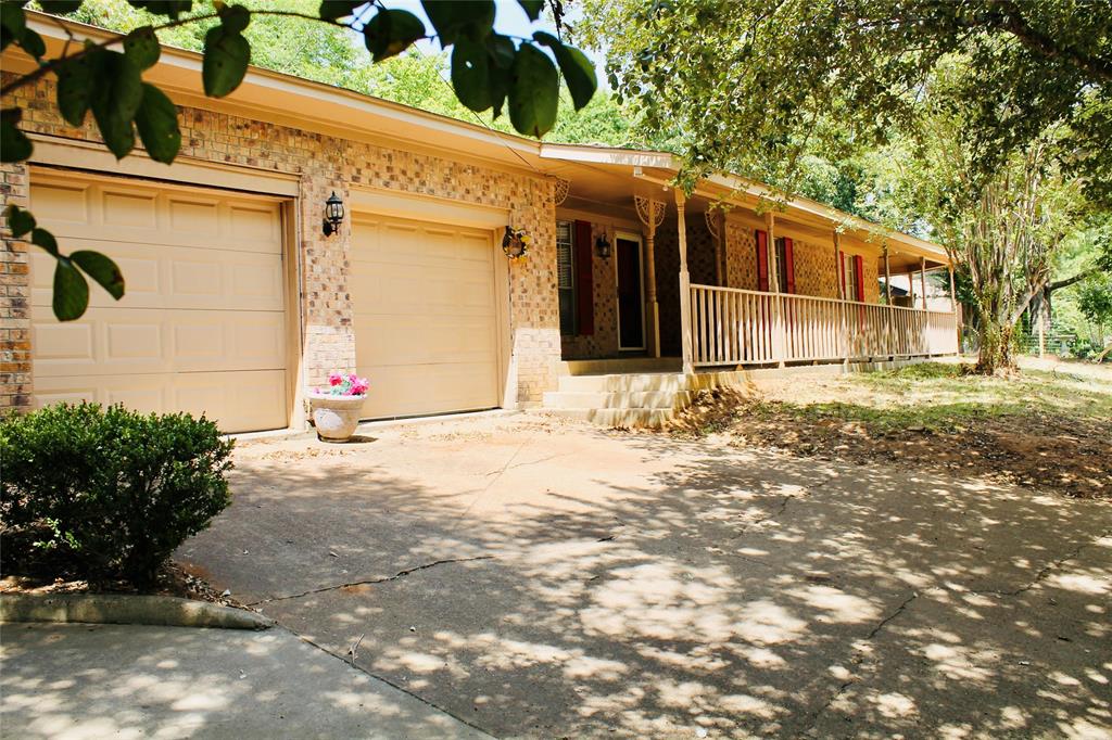 216 E Homewood Drive , Crockett, Texas image 4