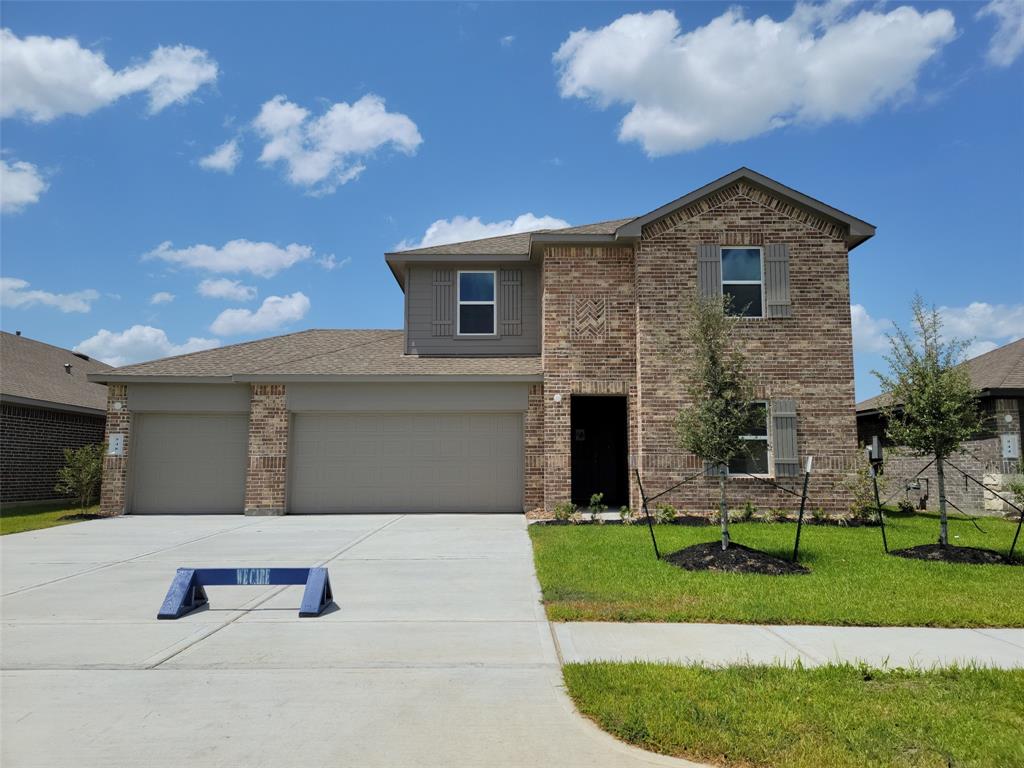 Welcome Home to 948 Neches Ln!