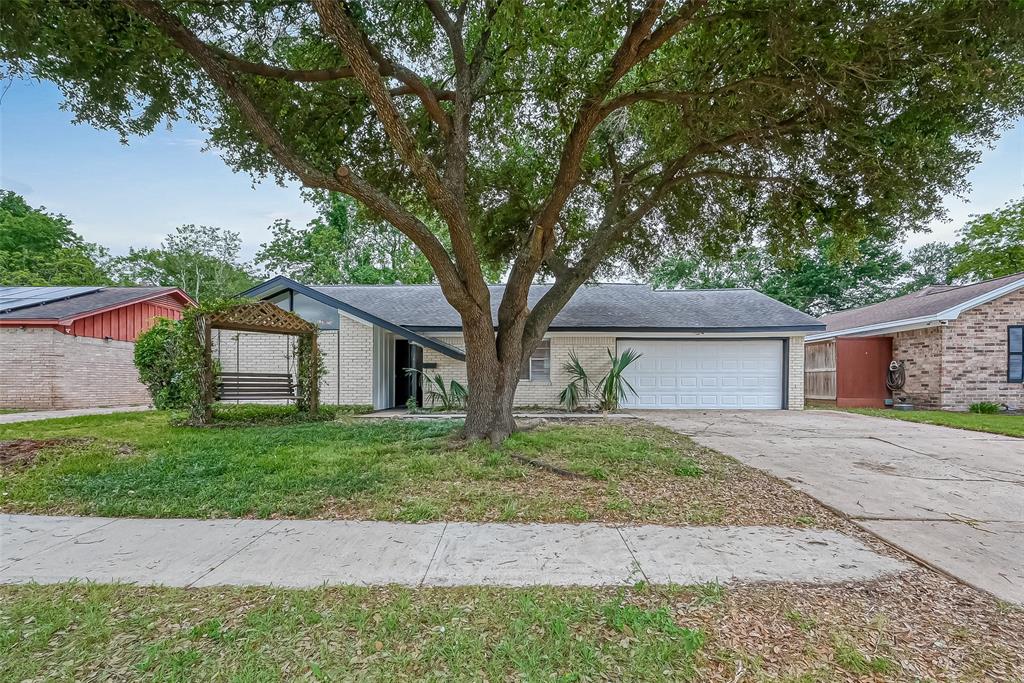 5811  Birchmont Drive Houston Texas 77092, Houston