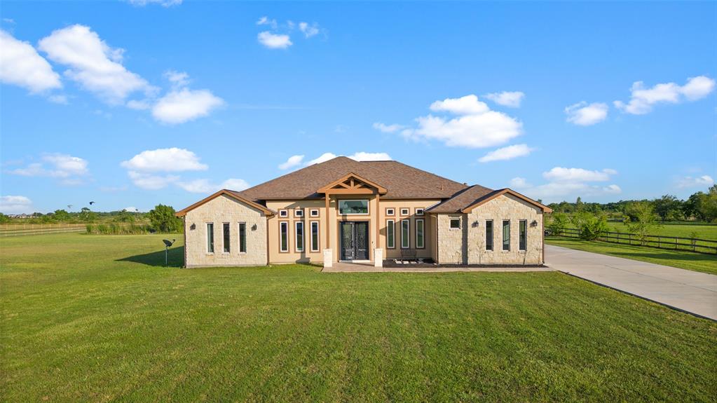 7318  Augusta Lane Rosharon Texas 77583, 5