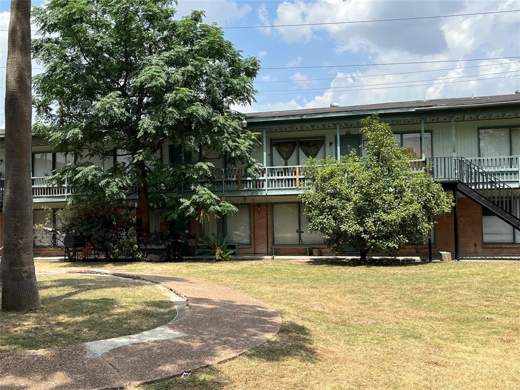 2223 W 34th Street Houston Texas 77018, 9