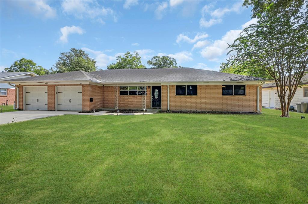 1215  Lawrence Street Rosenberg Texas 77471, Rosenberg