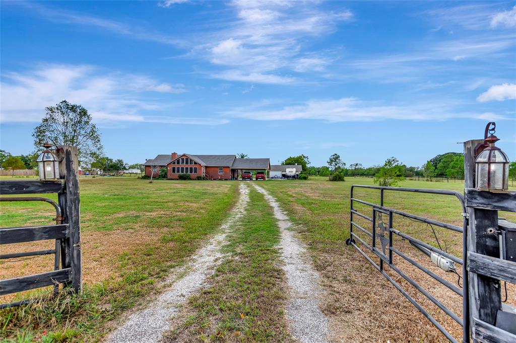 4403  County Road 181  Alvin Texas 77511, 5