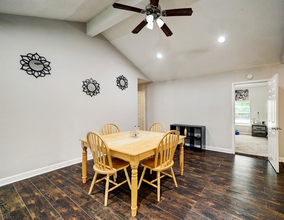 3105 Long Meadow Dr, Baytown, TX 77521