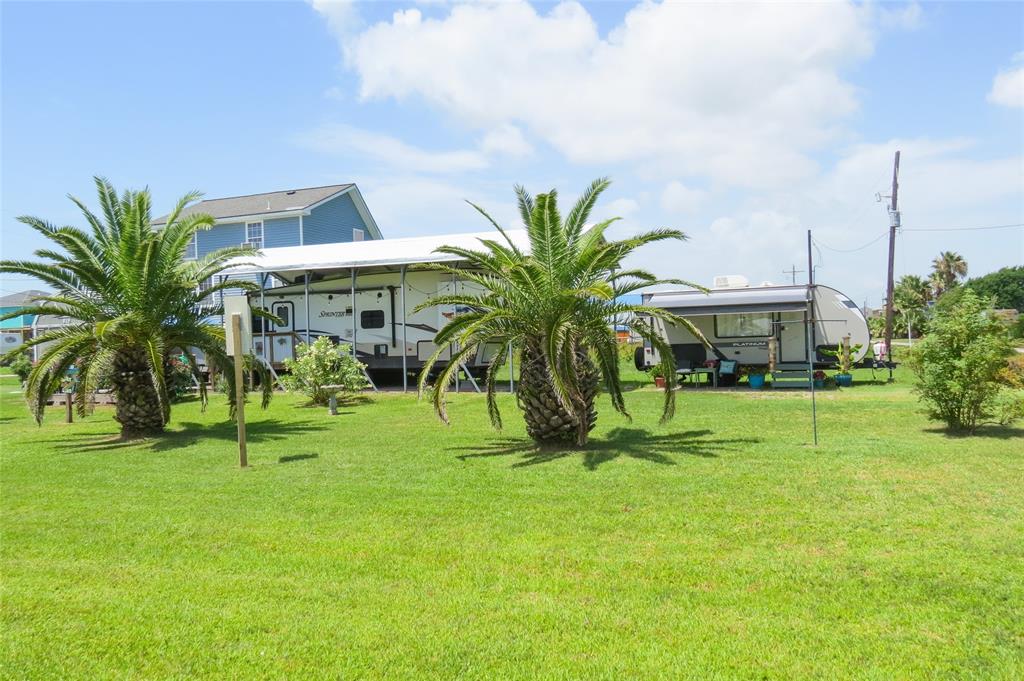 819 Mae Circle , Crystal Beach, Texas image 5