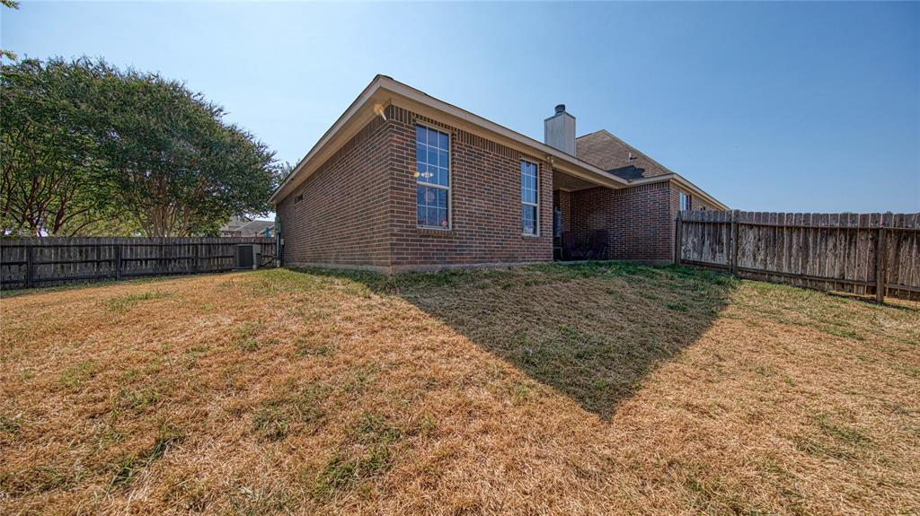 13262 Lake Breeze Ln, Willis, TX 77318